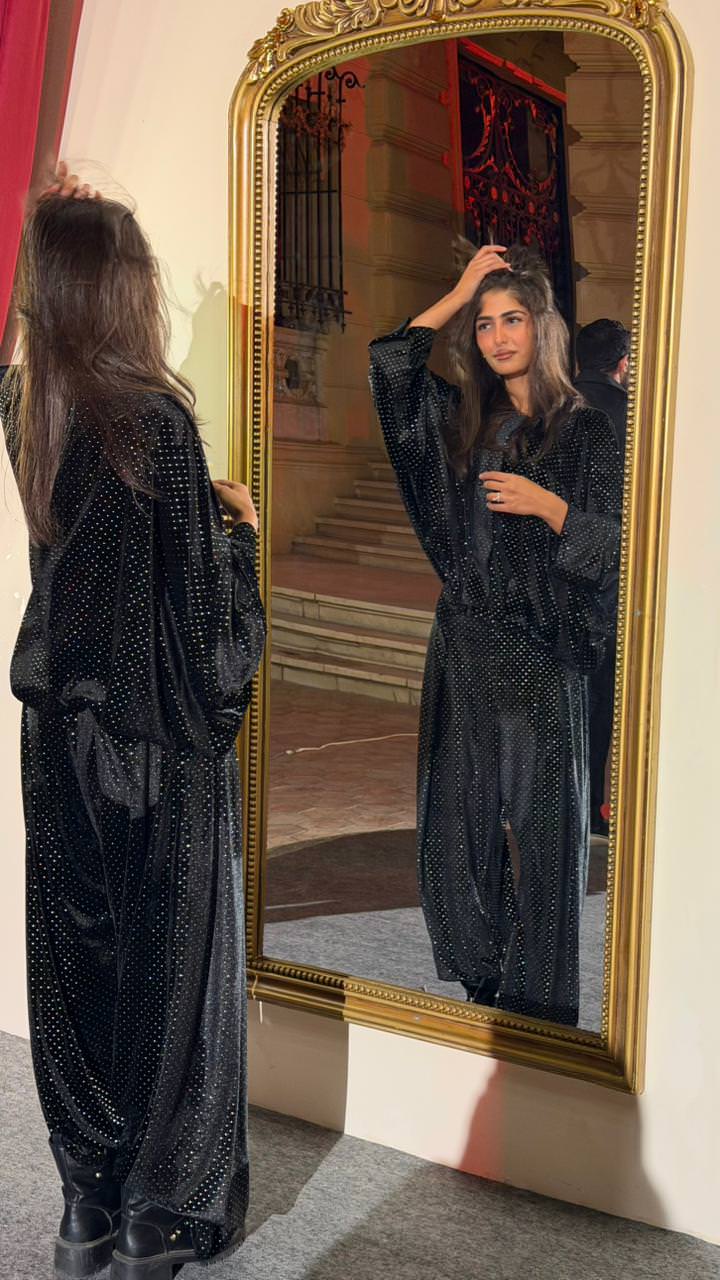 Jacketإِسْتَبْرَق