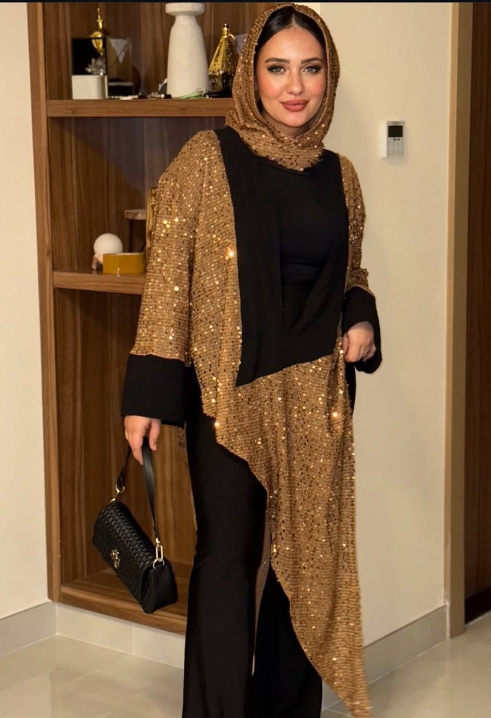 V set in gold