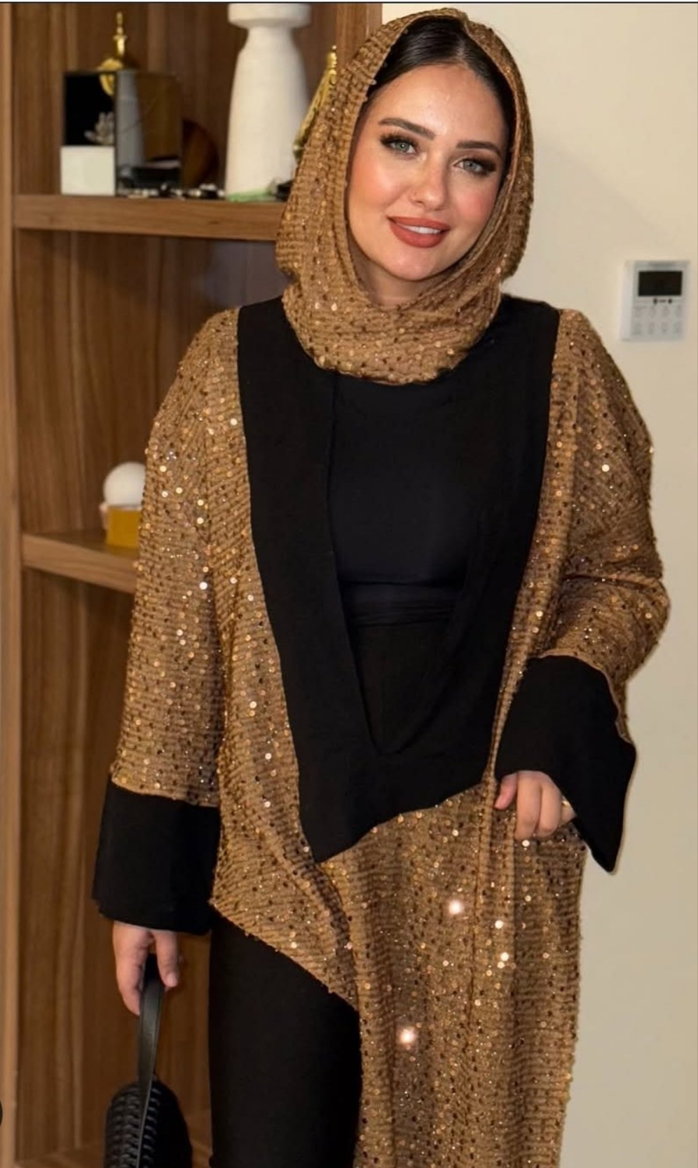 V set in gold