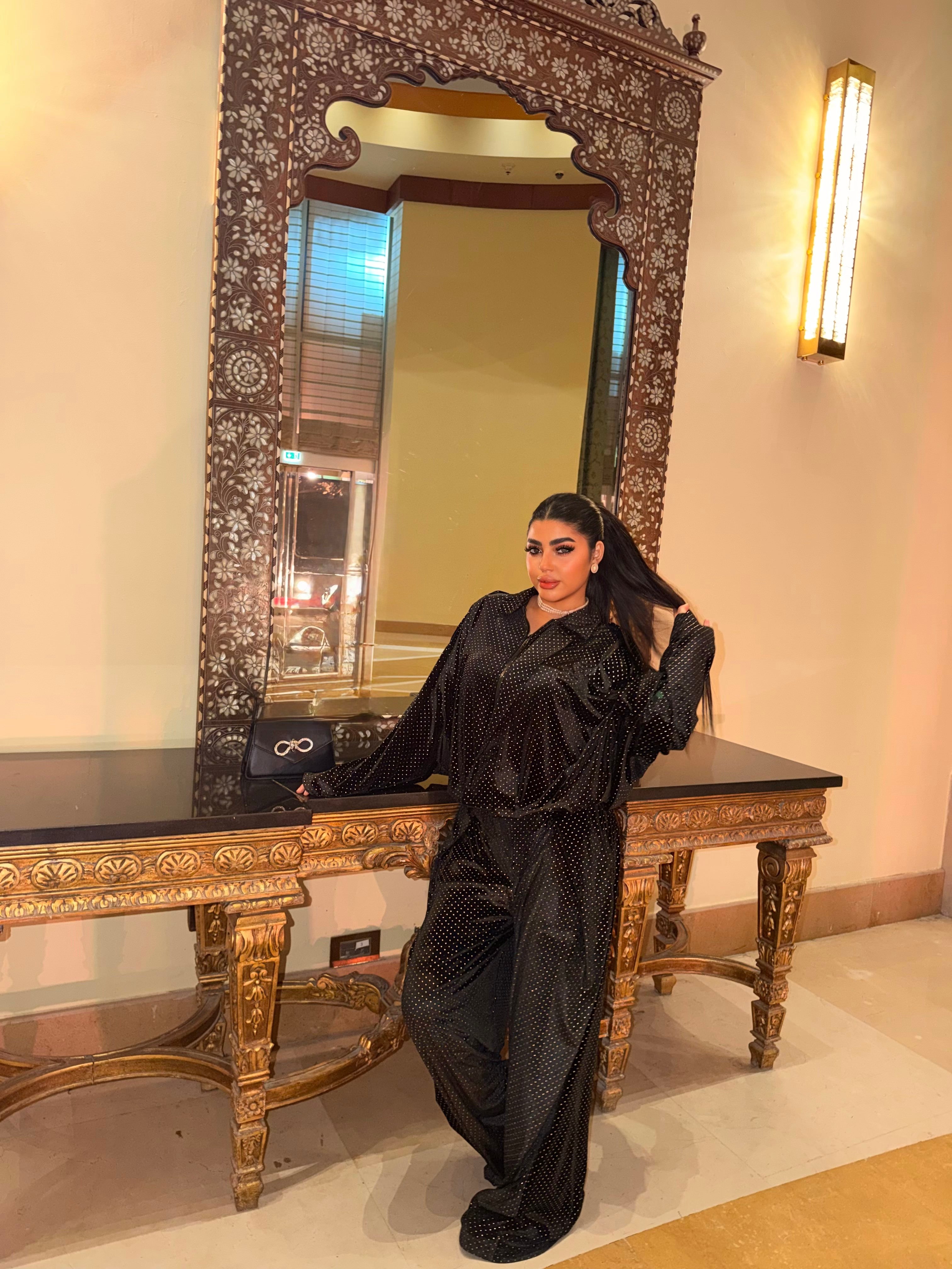 Set اِسْتَبْرَقٌ