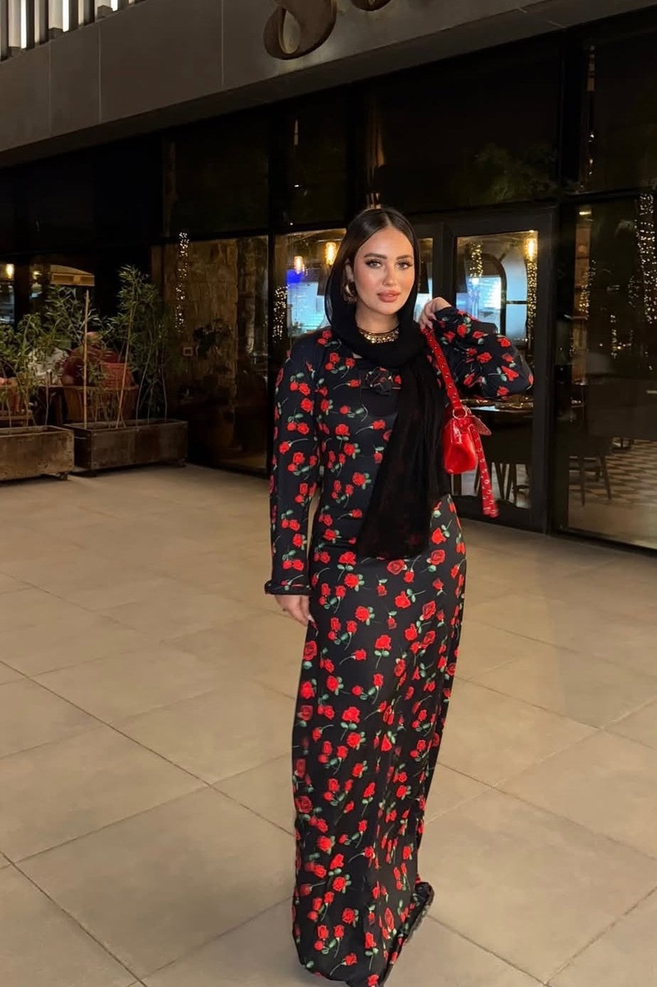 Red roses dress