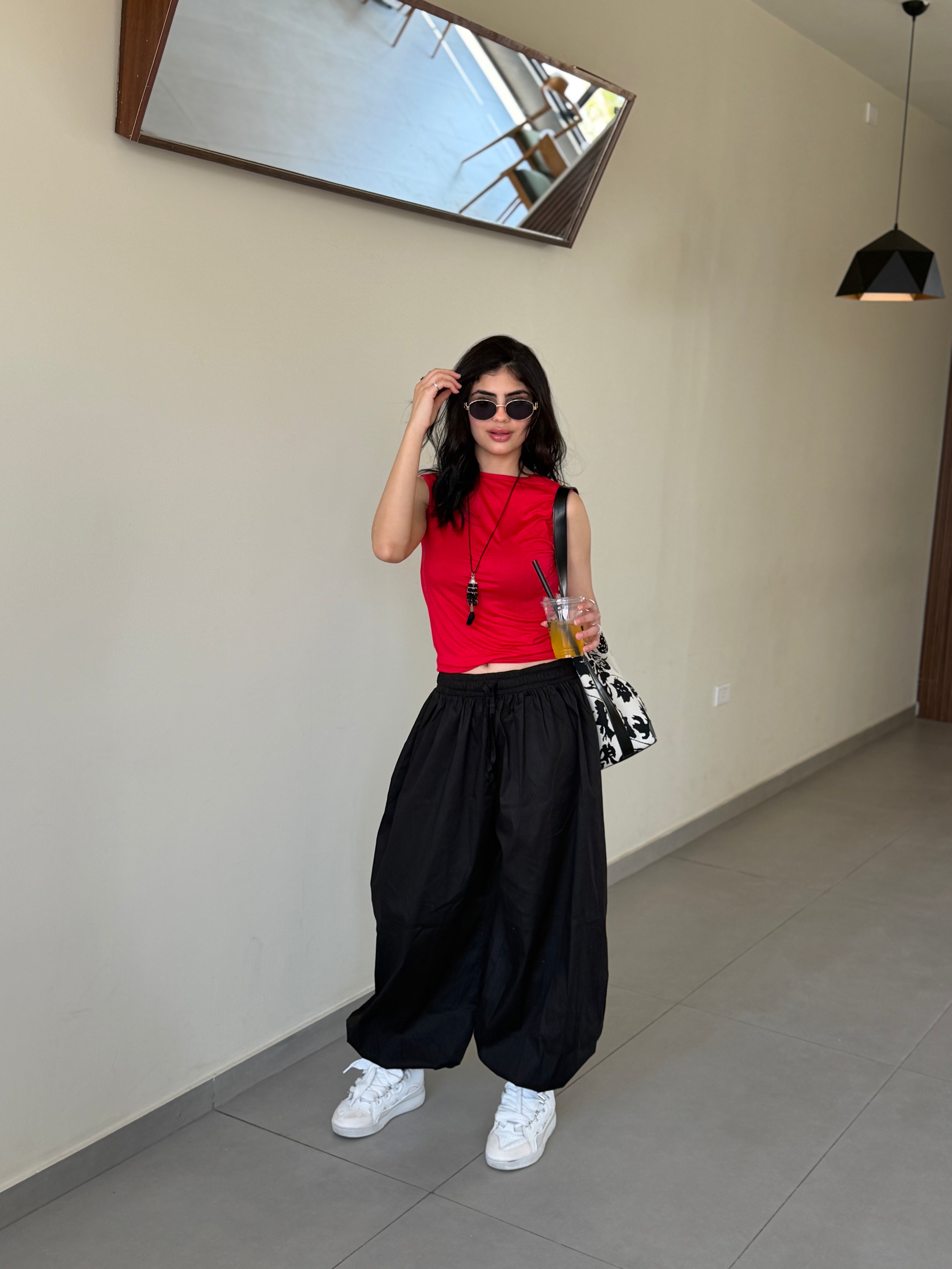 Ballon pants in black