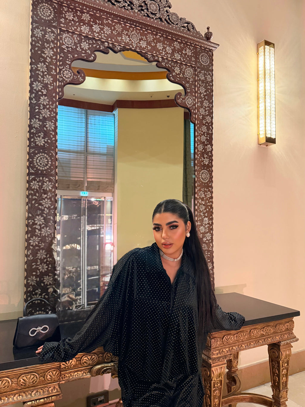 Set اِسْتَبْرَقٌ