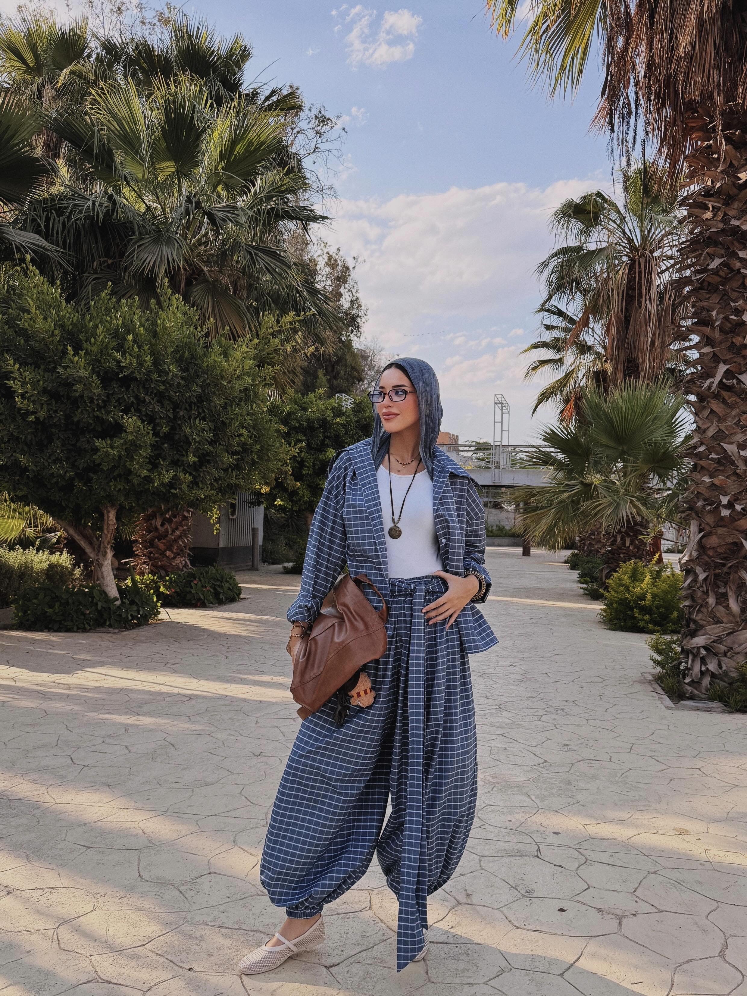 Balloon blue checkmate pants
