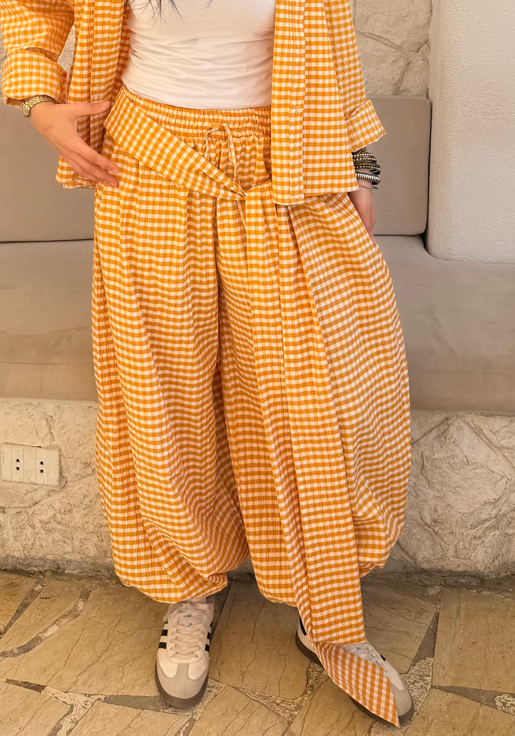 Checkmate set in yellow