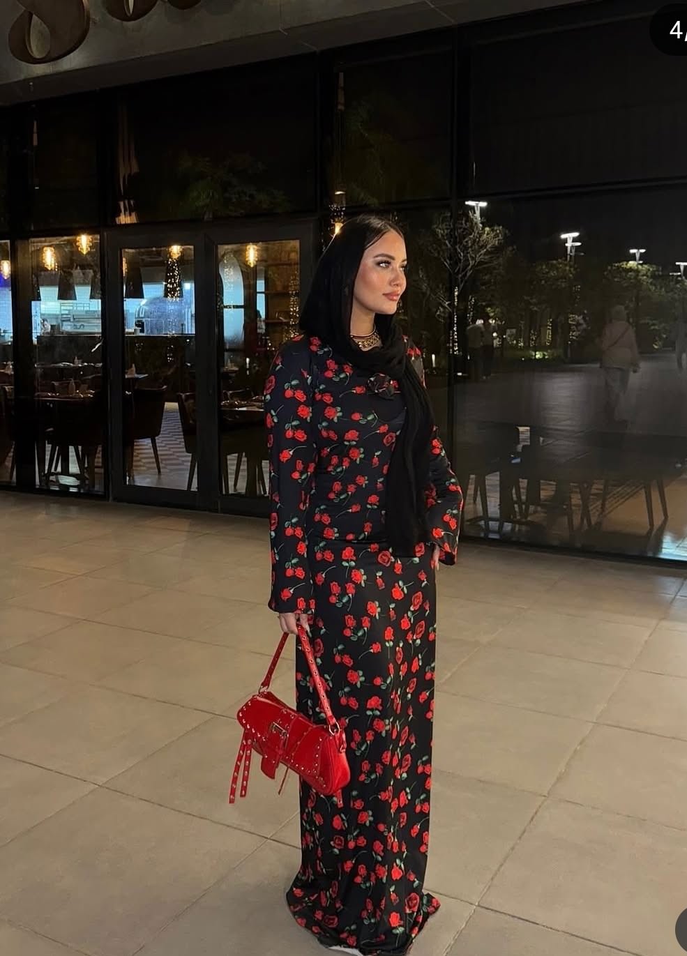 Red roses dress