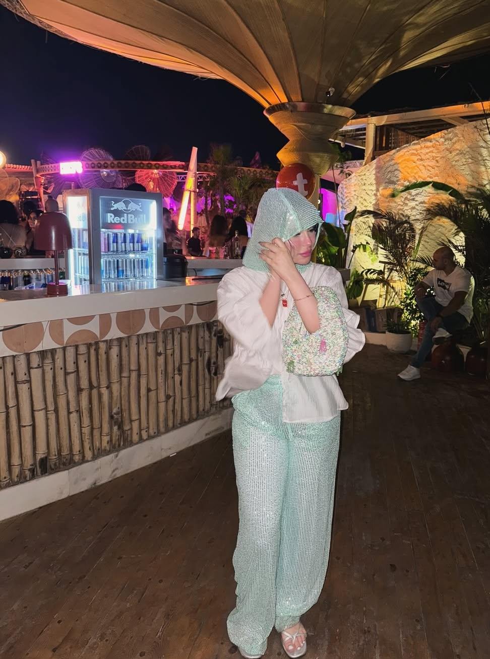 Glow hooded