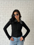Leen Black Collar top