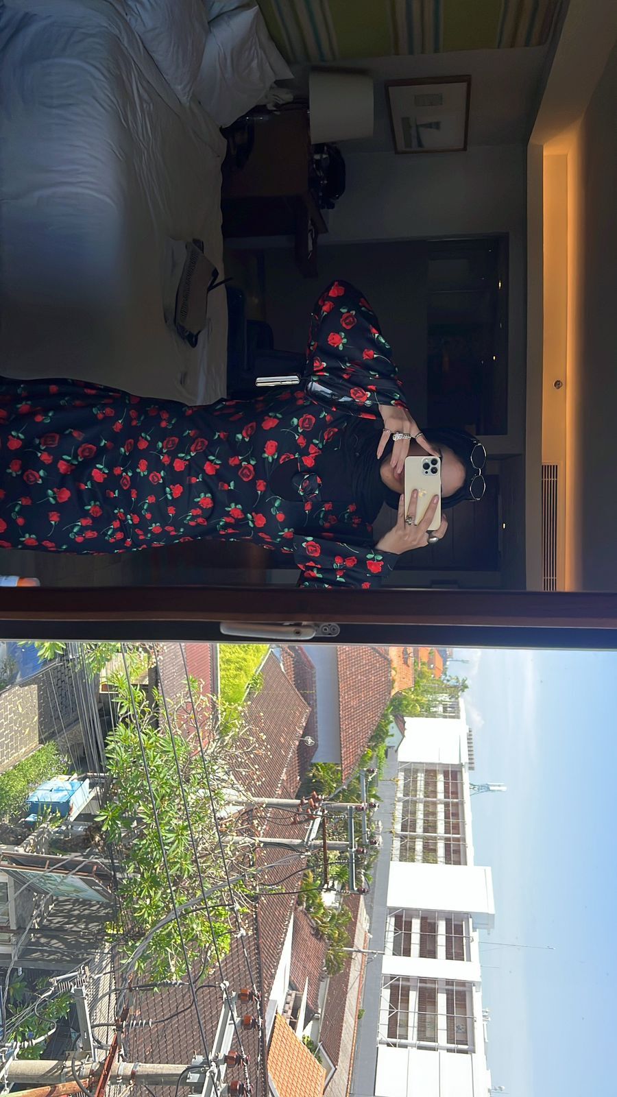 Red roses dress