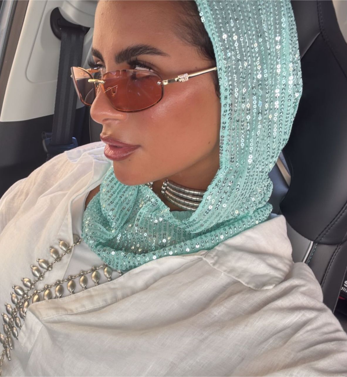 Glow hooded